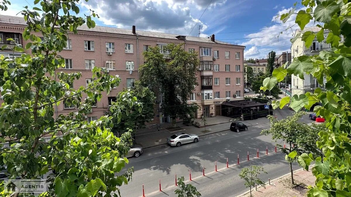 Apartment for rent 2 rooms, 50 m², 3rd fl./9 floors. 25, Shota Rustaveli vul., Kyiv. 