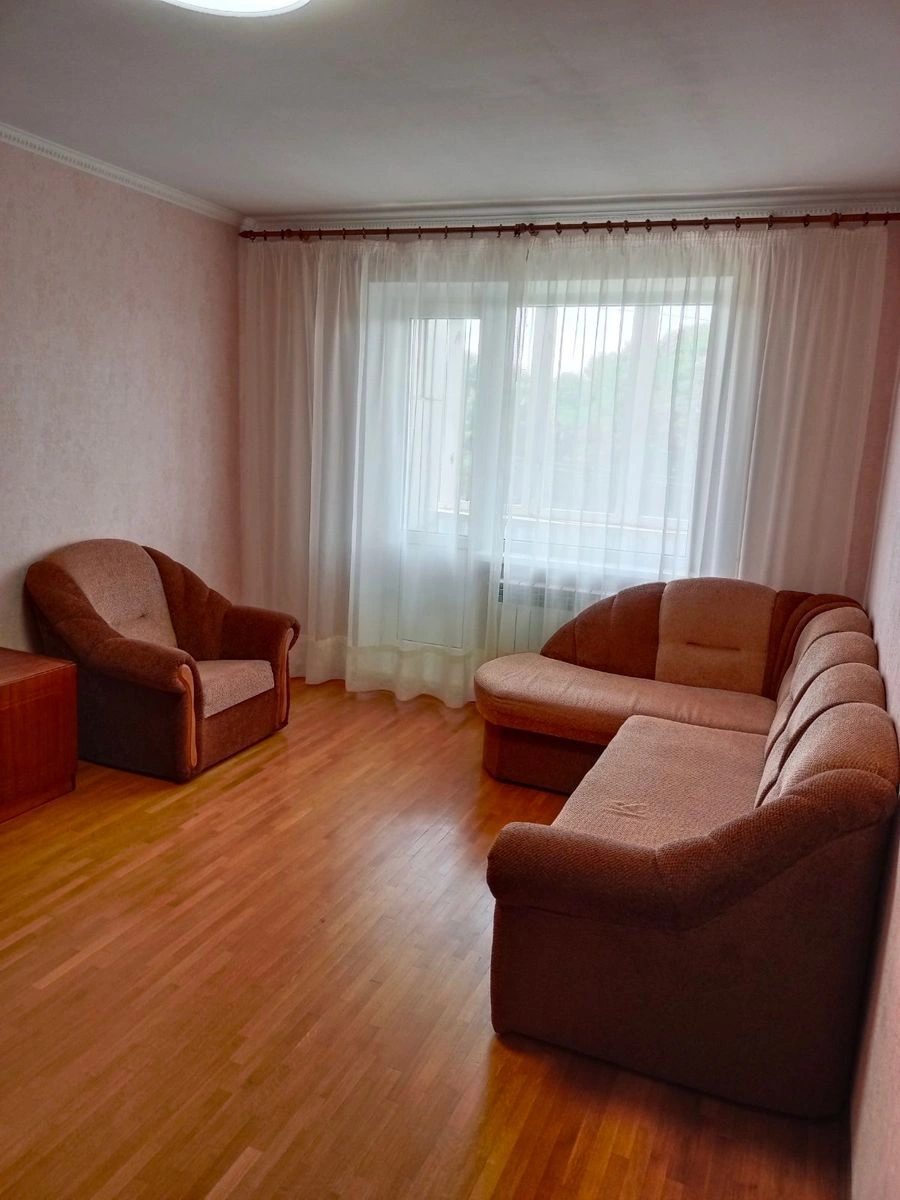 Apartment for rent 2 rooms, 52 m², 4th fl./9 floors. 43, Volodymyra Salskoho vul. Hryhoriya Kotovskoho, Kyiv. 