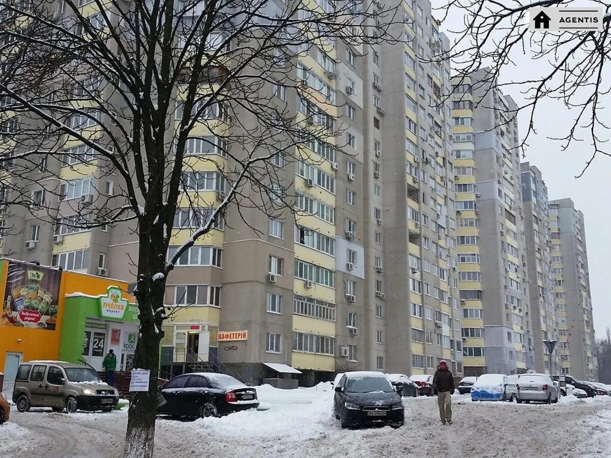 Сдам квартиру 1 комната, 51 m², 13 эт./17 этажей. 2, Якуба Коласа 2, Киев. 