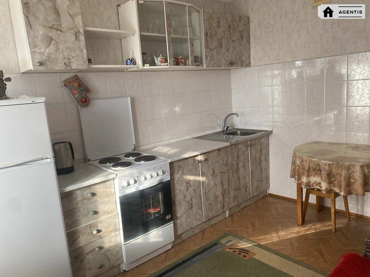 Сдам квартиру 1 комната, 51 m², 13 эт./17 этажей. 2, Якуба Коласа 2, Киев. 