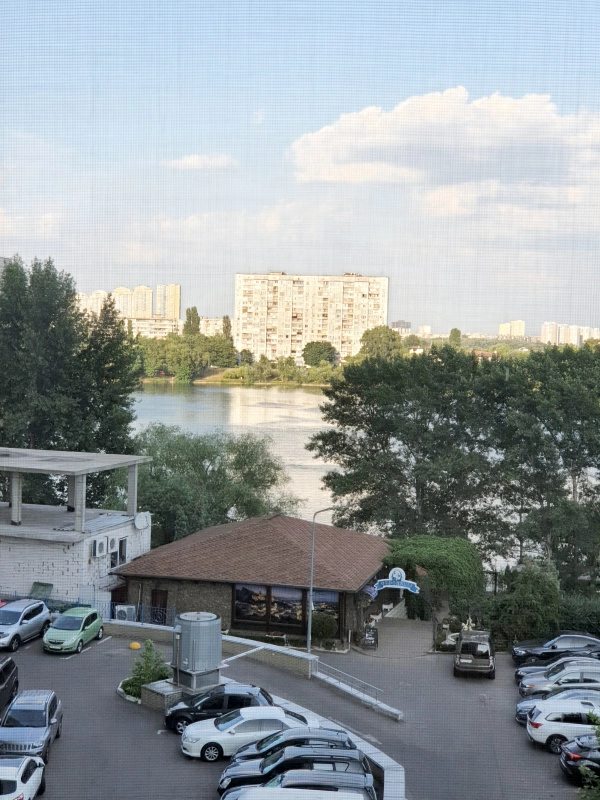 Apartment for rent. 2 rooms, 70 m², 5th floor/26 floors. 3, Shumskogo Yuriya 3, Kyiv. 