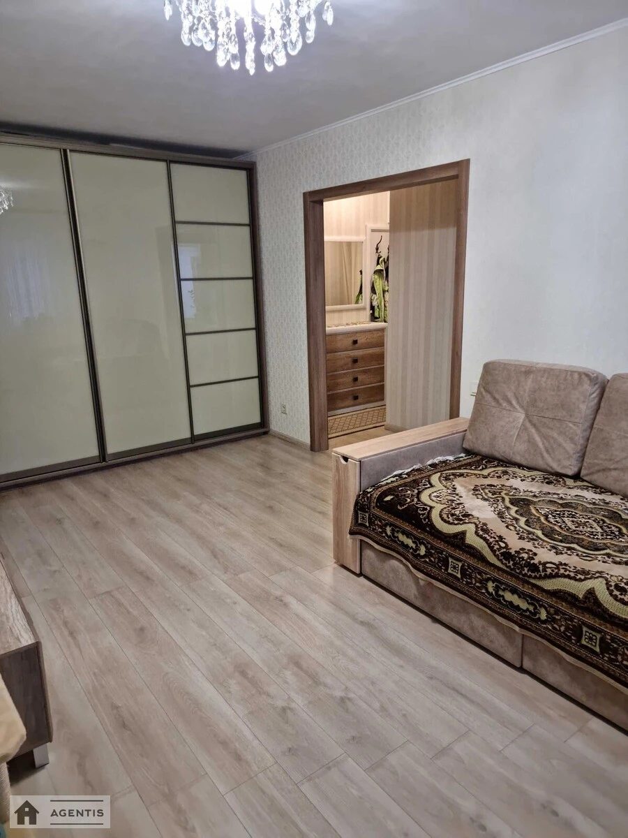 Apartment for rent 2 rooms, 47 m², 1st fl./5 floors. Mykhayla Dontsya vul., Kyiv. 