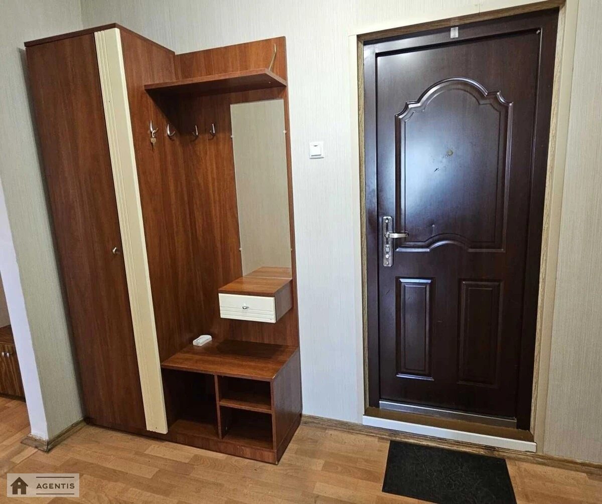 Здам квартиру 2 кімнати, 59 m², 6 пов./16 поверхів. 5, Василя Іваниса вул. (Миколи Матеюка), Київ. 