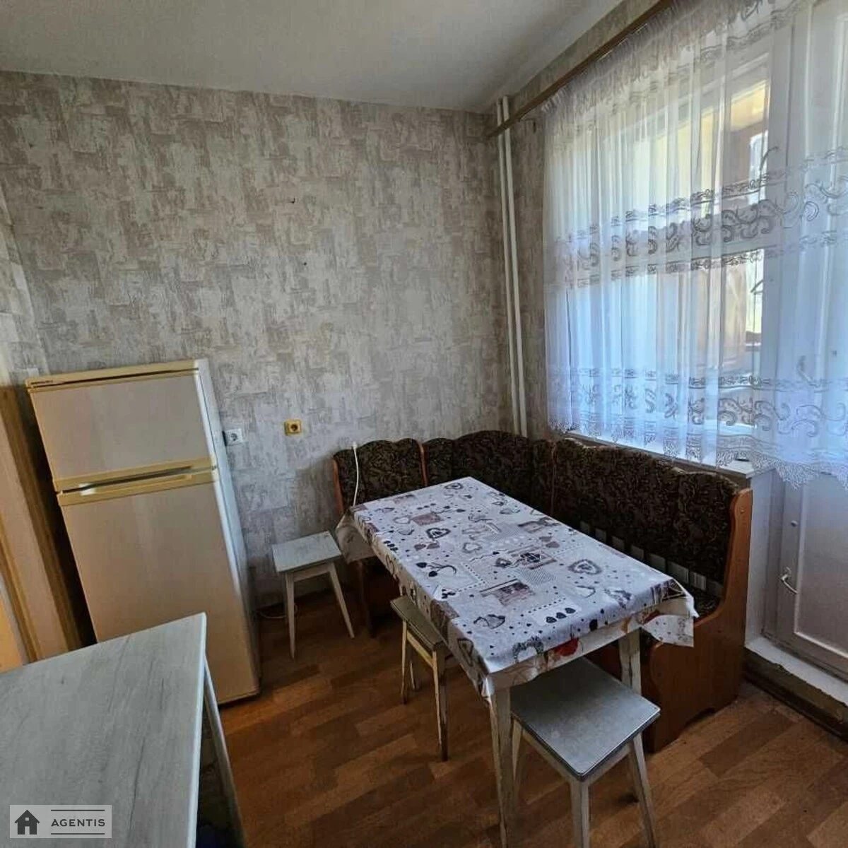 Apartment for rent 2 rooms, 59 m², 6th fl./16 floors. 5, Vasylya Ivanysa vul. Mykoly Mateyuka, Kyiv. 