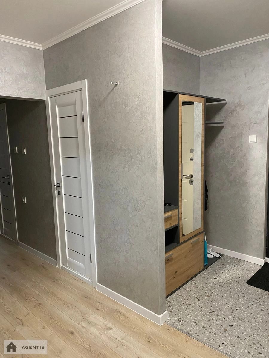 Сдам квартиру 1 комната, 41 m², 1 эт./16 этажей. 5, Василя Стуса вул., Киев. 