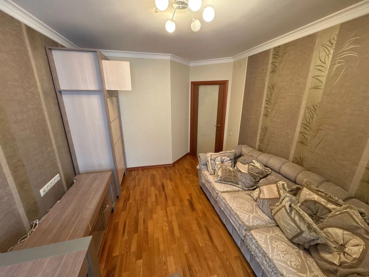 Продаж квартири 2 кімнати, 82 m², 12 пов./13 поверхів. 60, Юлії Здановської вул. (Михайла Ломоносова), Київ. 