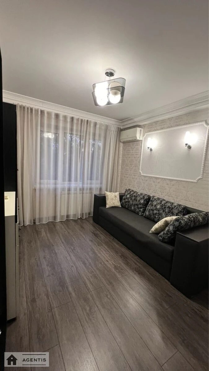 Apartment for rent 3 rooms, 60 m², 4th fl./9 floors. 5, Lesi Ukrayinky 5, Kyiv. 