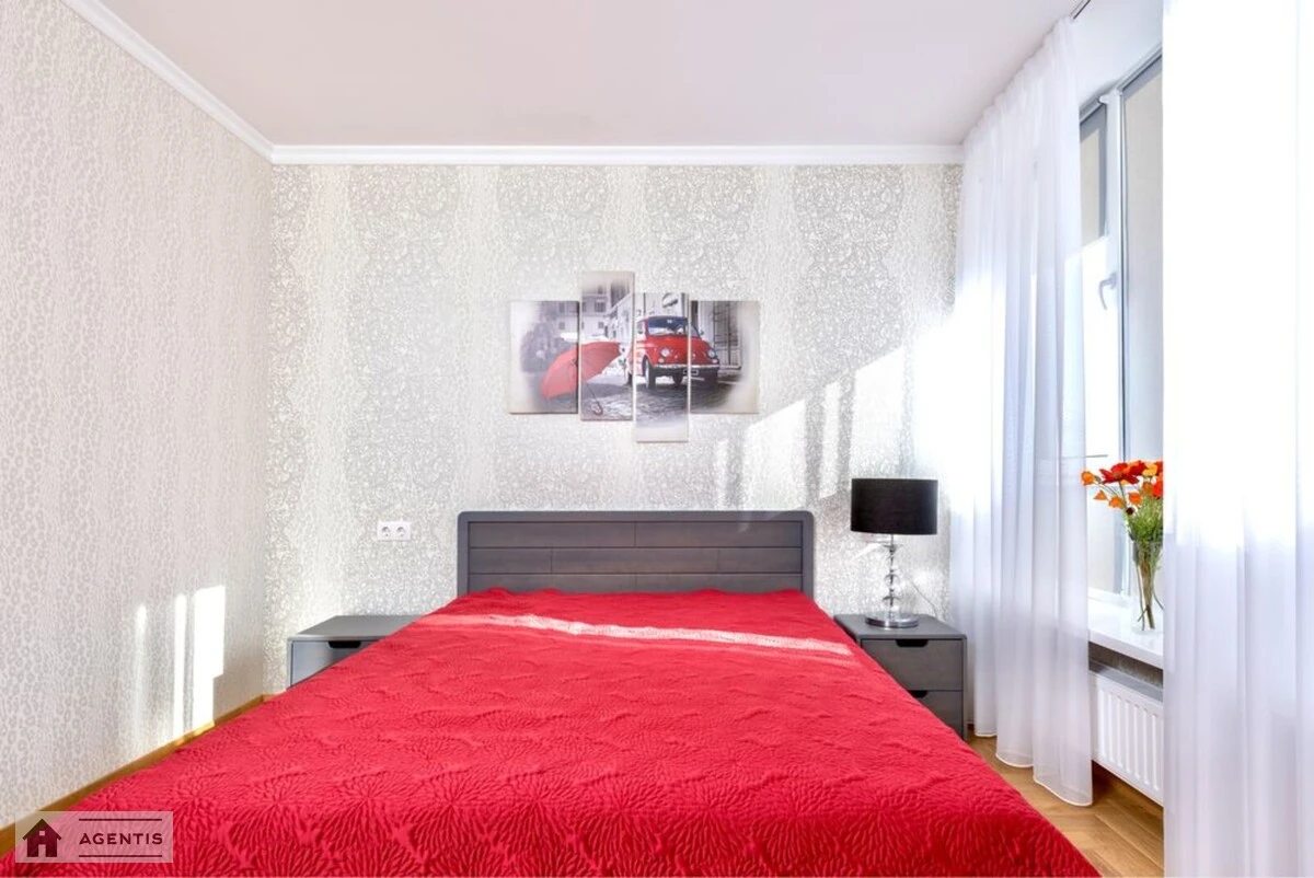 Сдам квартиру 2 комнаты, 68 m², 12 эт./25 этажей. 20, Соломянська вул., Киев. 