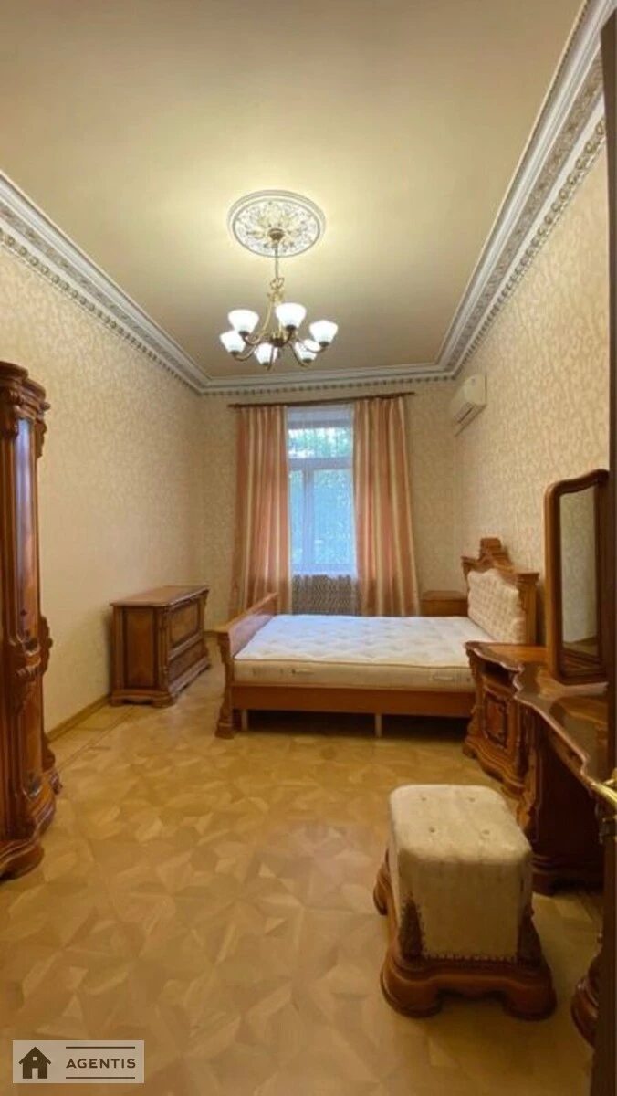 Здам квартиру 3 кімнати, 93 m², 3 пов./6 поверхів. 8, Заньковецької 8, Київ. 