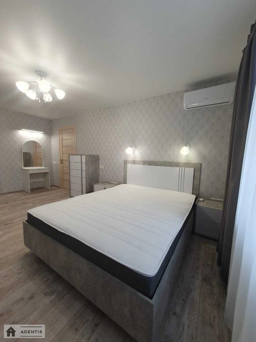 Сдам квартиру 2 комнаты, 48 m², 14 эт./16 этажей. Юрія Іллєнка вул. (Мельникова), Киев. 