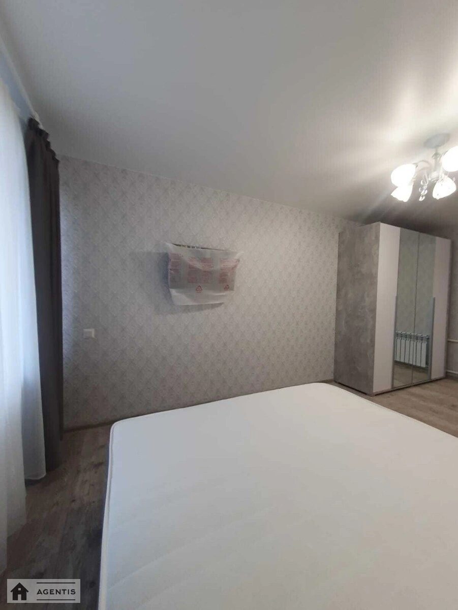 Сдам квартиру 2 комнаты, 48 m², 14 эт./16 этажей. Юрія Іллєнка вул. (Мельникова), Киев. 