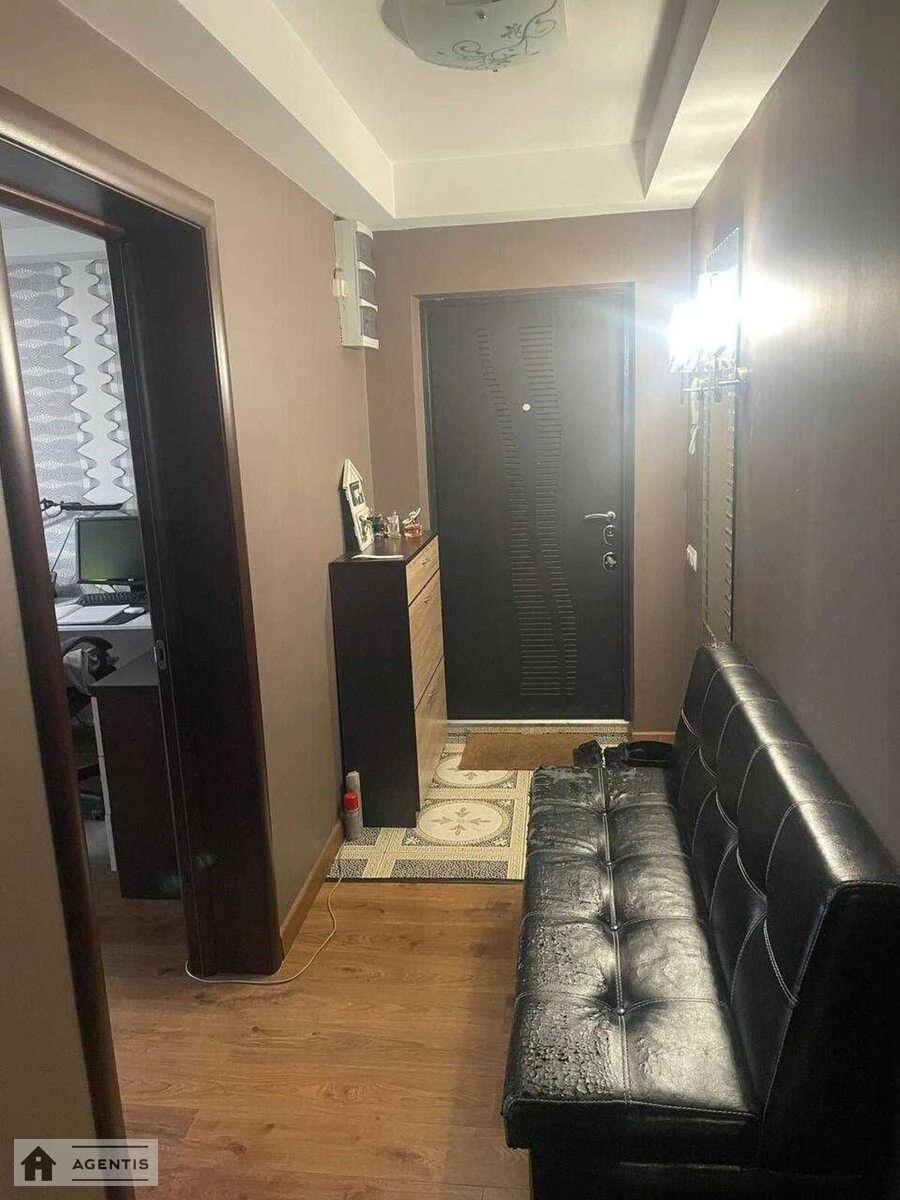 Apartment for rent 2 rooms, 57 m², 4th fl./16 floors. 145, Velyka Vaselkivska 145, Kyiv. 