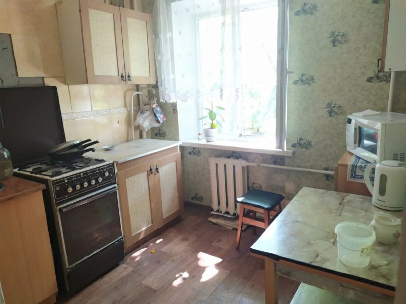 Продаж квартири. 1 room, 32 m², 3rd floor/5 floors. 46, Толстого, Черкаси. 