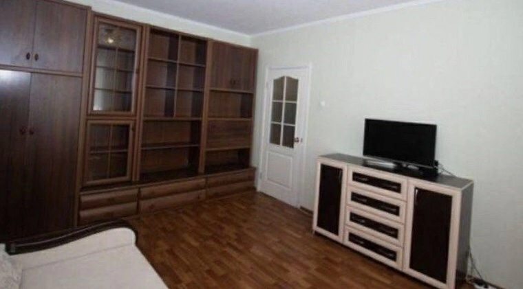 Продаж квартири. 1 room, 35 m², 5th floor/9 floors. 48, 30 лет Победы, Черкаси. 