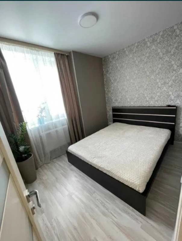 Apartments for sale. 1 room, 43 m², 13 floor/17 floors. 47, Zernovaya, Kharkiv. 