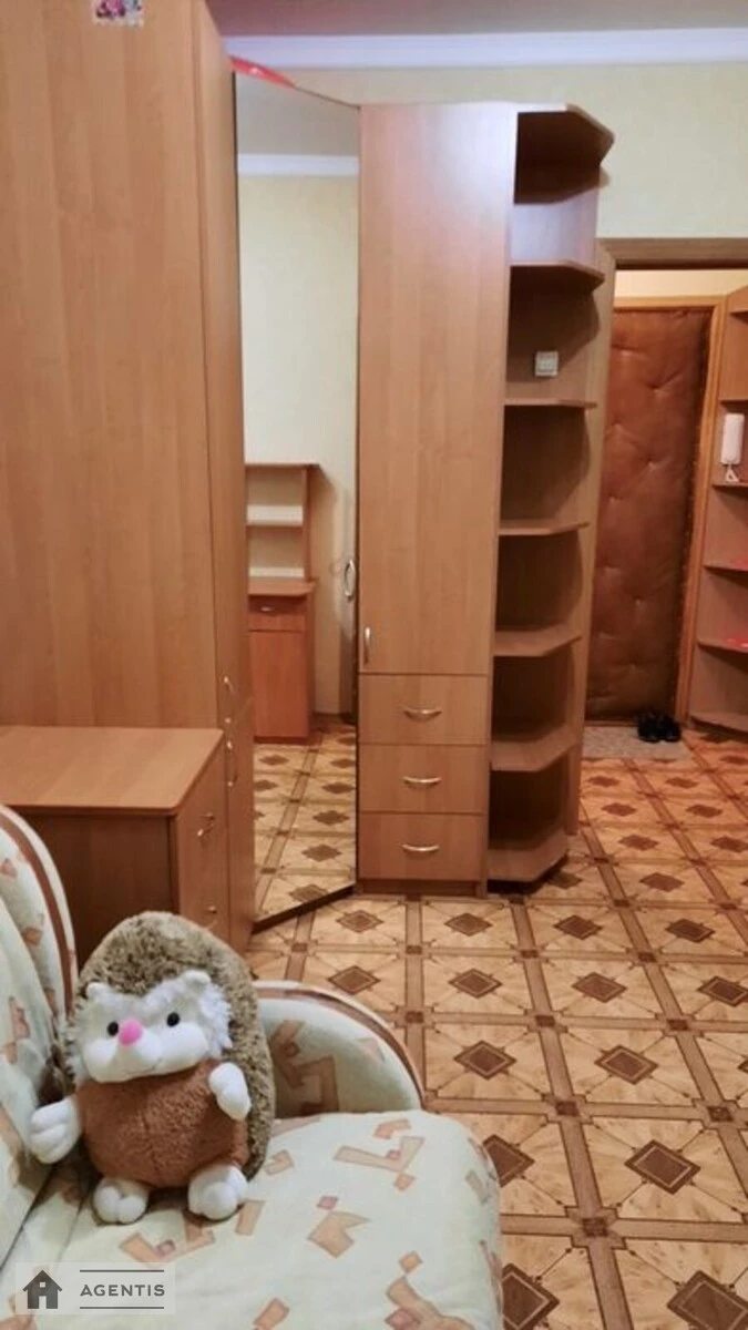 Здам квартиру 2 кімнати, 52 m², 3 пов./9 поверхів. 4, Докії Гуменної вул. (Юрія Смолича), Київ. 