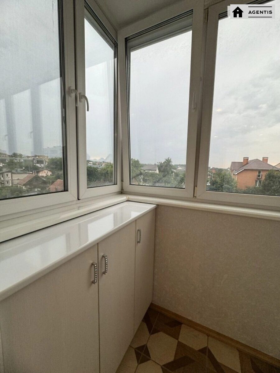 Apartment for rent 3 rooms, 113 m², 5th fl./19 floors. 30, Nauky 30, Kyiv. 