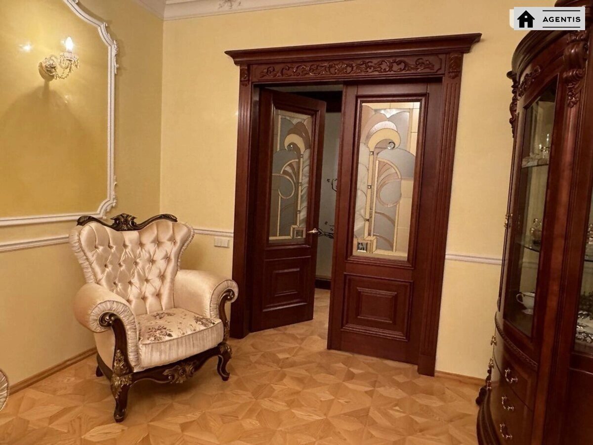 Apartment for rent 3 rooms, 113 m², 5th fl./19 floors. 30, Nauky 30, Kyiv. 