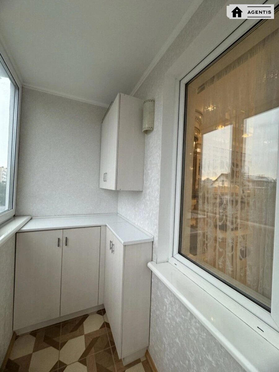 Apartment for rent 3 rooms, 113 m², 5th fl./19 floors. 30, Nauky 30, Kyiv. 