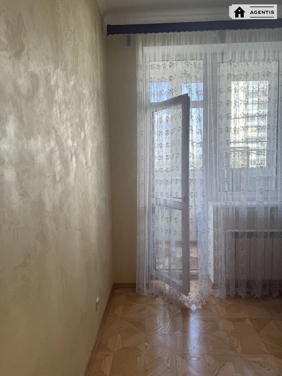 Apartment for rent 3 rooms, 113 m², 5th fl./19 floors. 30, Nauky 30, Kyiv. 