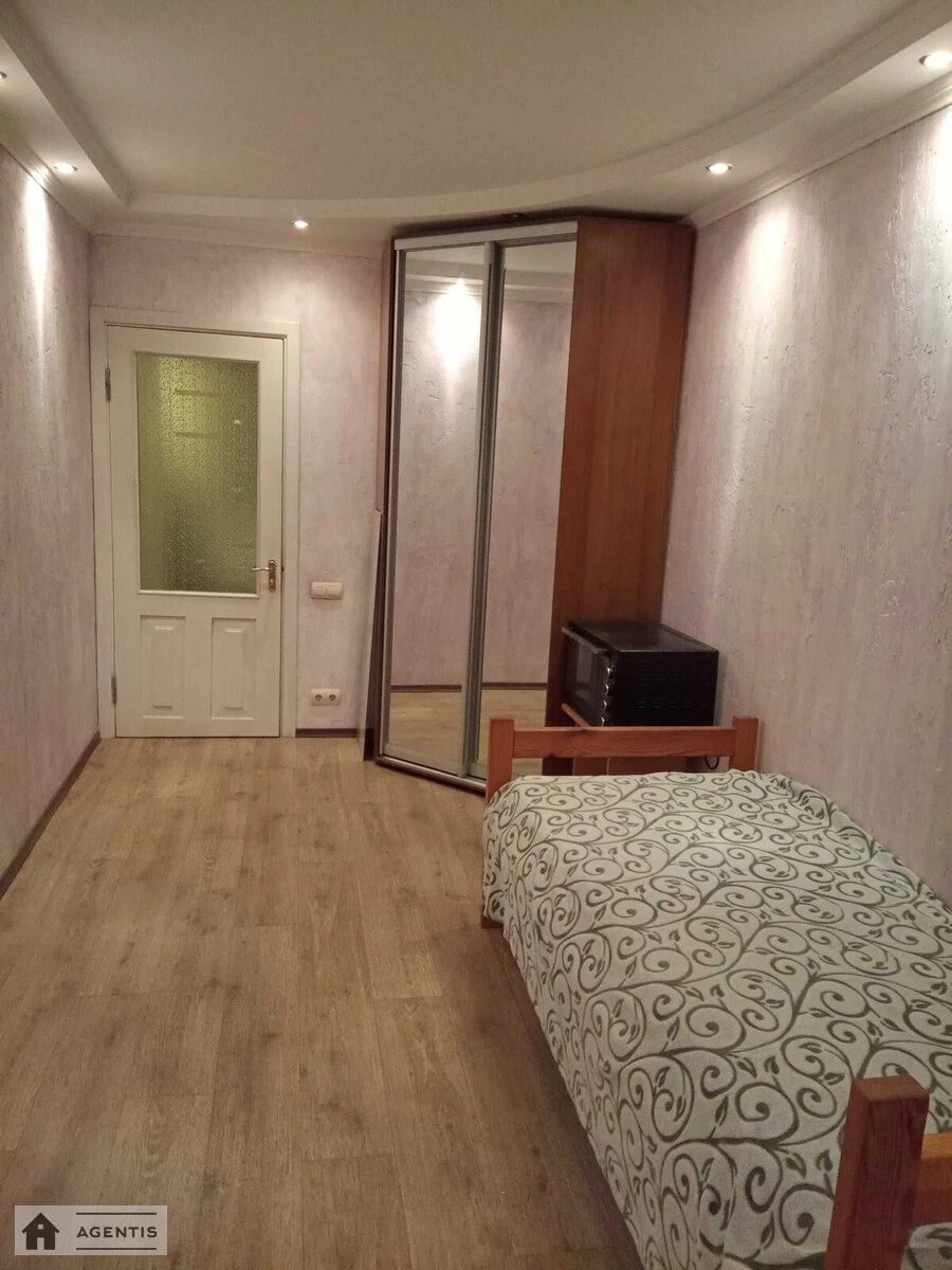 Apartment for rent 3 rooms, 60 m², 9th fl./9 floors. Lisoviy, Kyiv. 