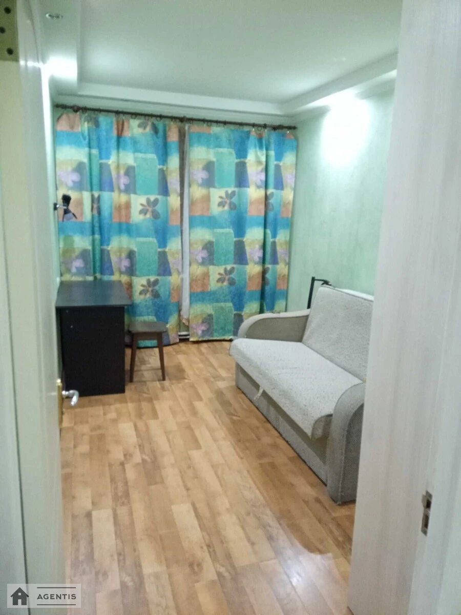 Здам квартиру 3 кімнати, 60 m², 9 пов./9 поверхів. Лісовий, Київ. 