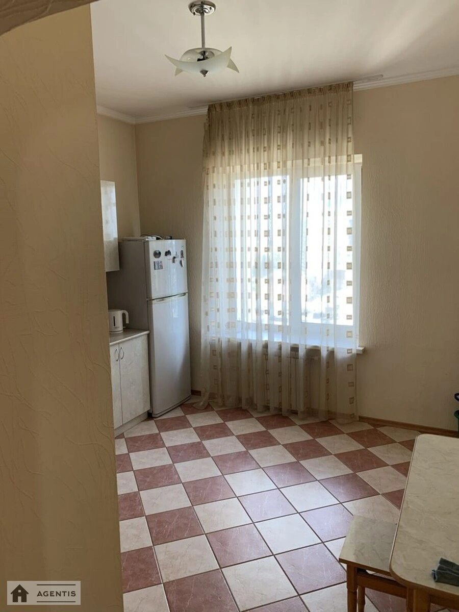 Здам квартиру 1 кімната, 55 m², 21 пов./25 поверхів. Дмитрівська, Київ. 