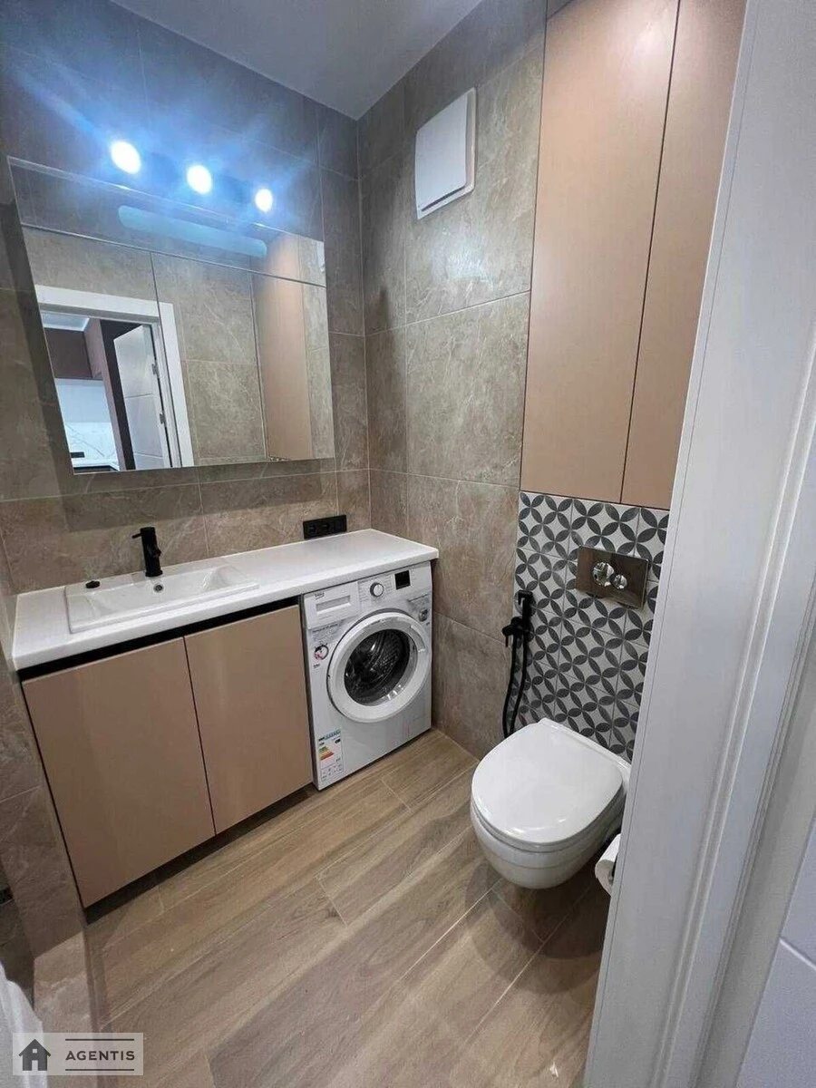 Сдам квартиру 2 комнаты, 50 m², 13 эт./25 этажей. Євгена Сверстюка вул. (Марини Раскової), Киев. 