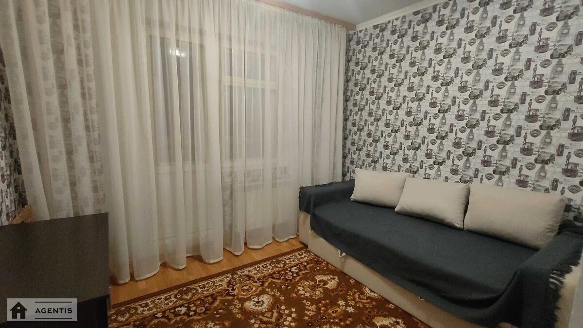 Apartment for rent 3 rooms, 71 m², 8th fl./10 floors. 10, Arkhitektora Verbytskoho vul., Kyiv. 