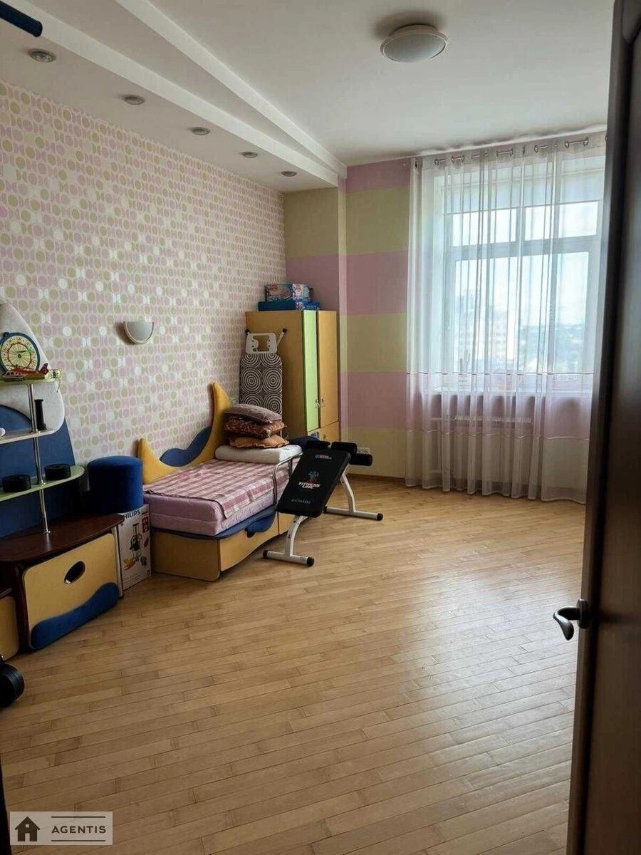 Сдам квартиру 3 комнаты, 104 m², 9 эт./15 этажей. 7, Святослава Хороброго вул. (Народного ополчення), Киев. 