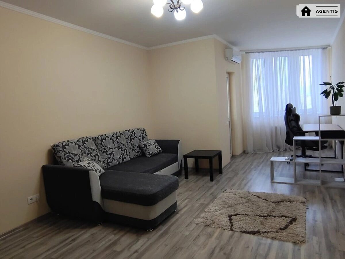 Apartment for rent 1 room, 56 m², 15th fl./24 floors. 30, Anny Akhmatovoyi vul., Kyiv. 