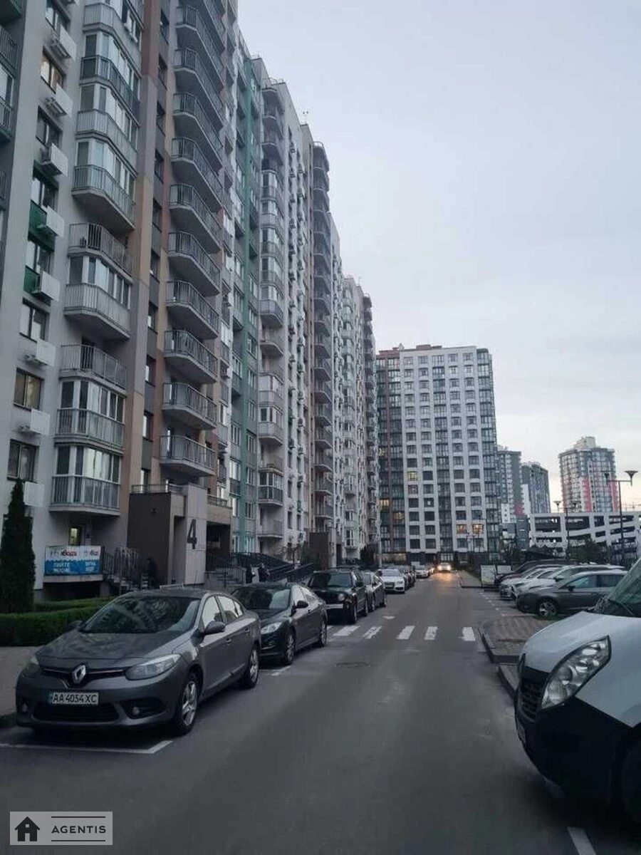 Сдам квартиру 2 комнаты, 66 m², 4 эт./16 этажей. 60, Тираспольская 60, Киев. 