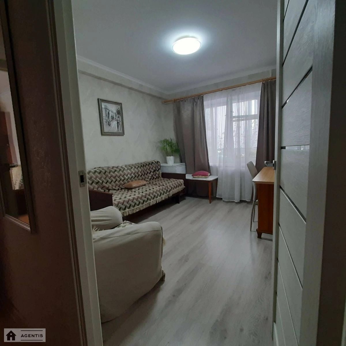 Здам квартиру 2 кімнати, 46 m², 1 пов./9 поверхів. 7, Шолом-Алейхема 7, Київ. 