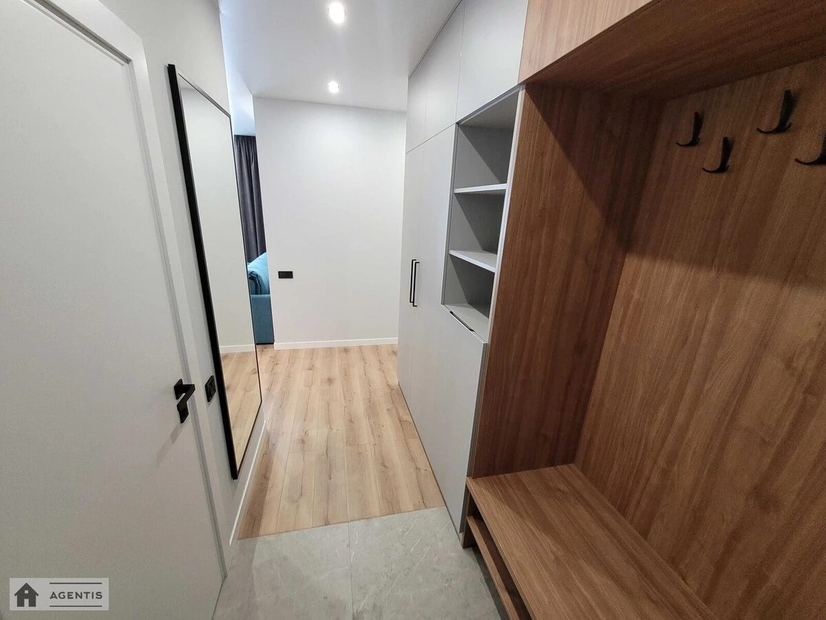 Сдам квартиру 2 комнаты, 67 m², 7 эт./25 этажей. 30, Шолуденка 30, Киев. 