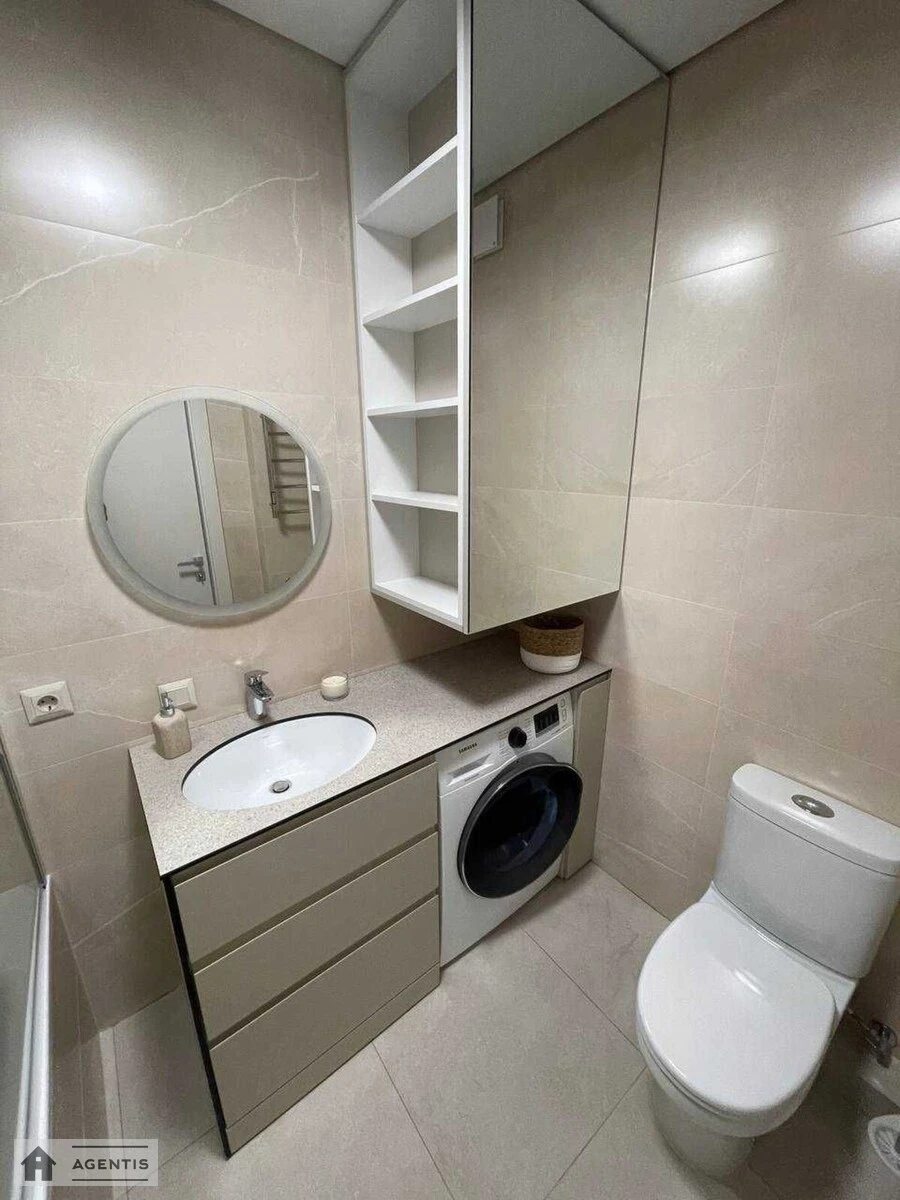 Сдам квартиру 1 комната, 50 m², 9 эт./21 этаж. Правды, Киев. 