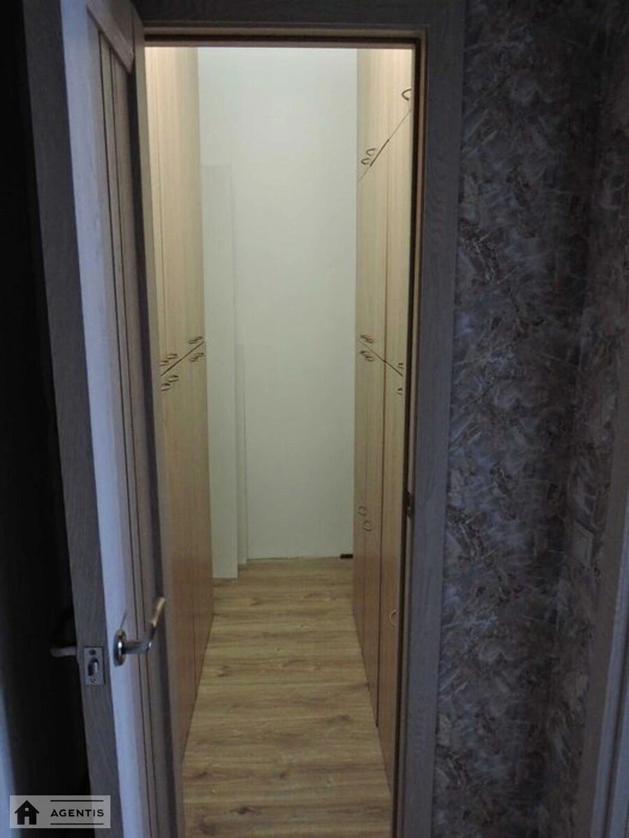 Apartment for rent 1 room, 46 m², 7th fl./15 floors. Garmatna, Kyiv. 