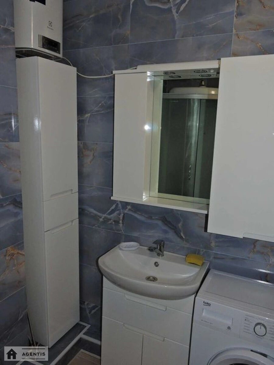 Здам квартиру 1 кімната, 46 m², 7 пов./15 поверхів. Гарматна, Київ. 