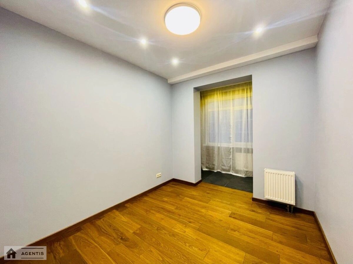 Сдам квартиру 3 комнаты, 85 m², 4 эт./16 этажей. 28, Михайла Максимовича вул. (Онуфрія Трутенка), Киев. 