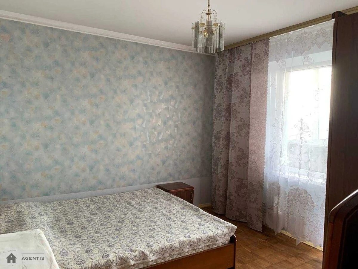 Здам квартиру 3 кімнати, 68 m², 18 пов./18 поверхів. 25, Академіка Єфремова вул. (Командарма Уборевича), Київ. 