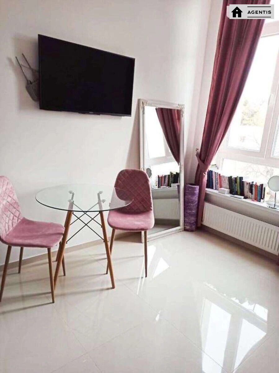 Apartment for rent 2 rooms, 38 m², 6th fl./25 floors. 68, Zhylyanska 68, Kyiv. 