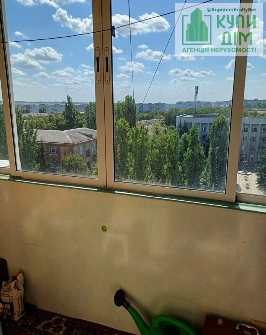 Продаж квартири 3 кімнати, 63 m², 8 пов./9 поверхів. Маланюка вул., Кропивницький. 