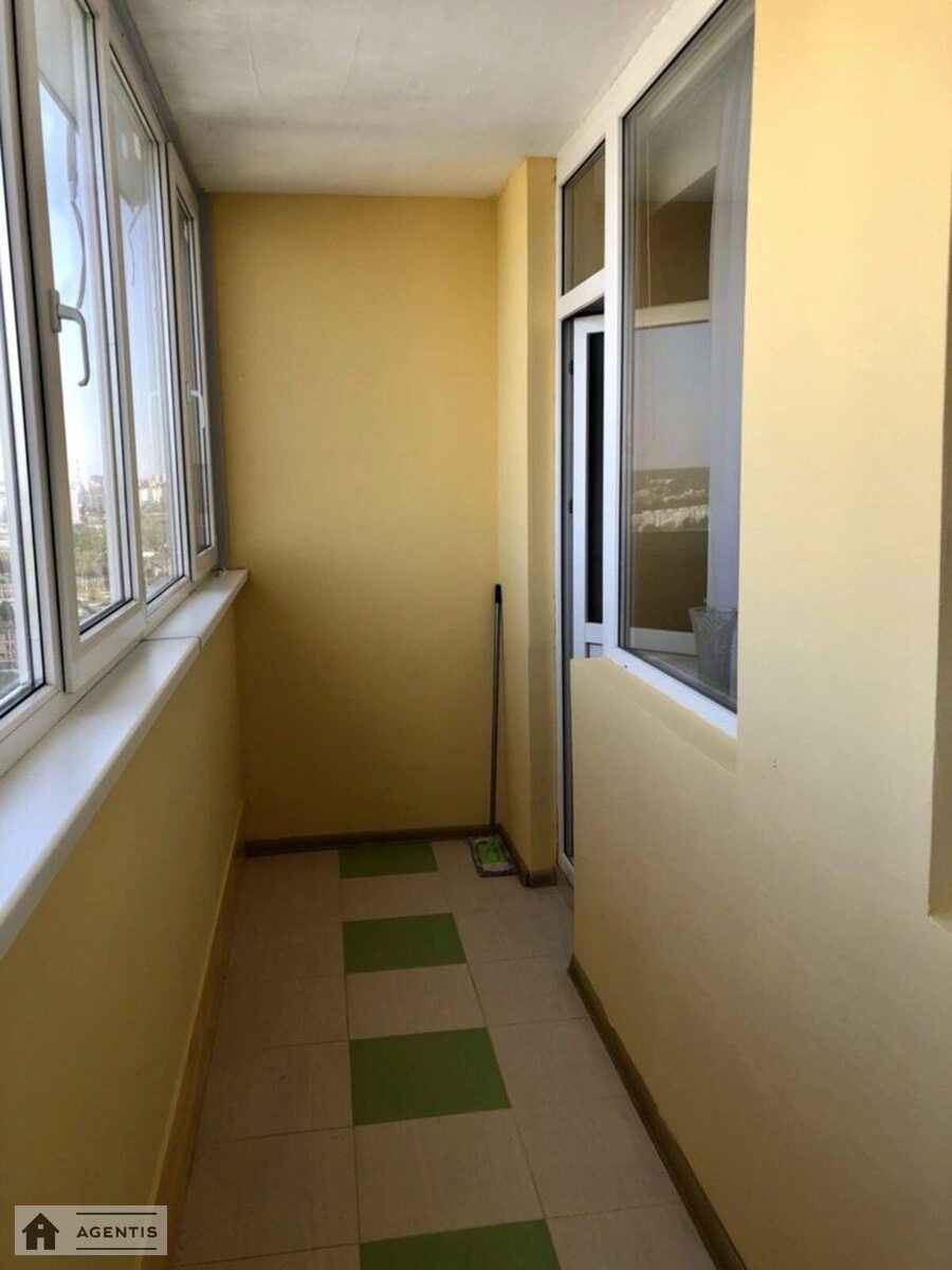 Здам квартиру 1 кімната, 53 m², 23 пов./25 поверхів. 7, Лобачевського 7, Київ. 