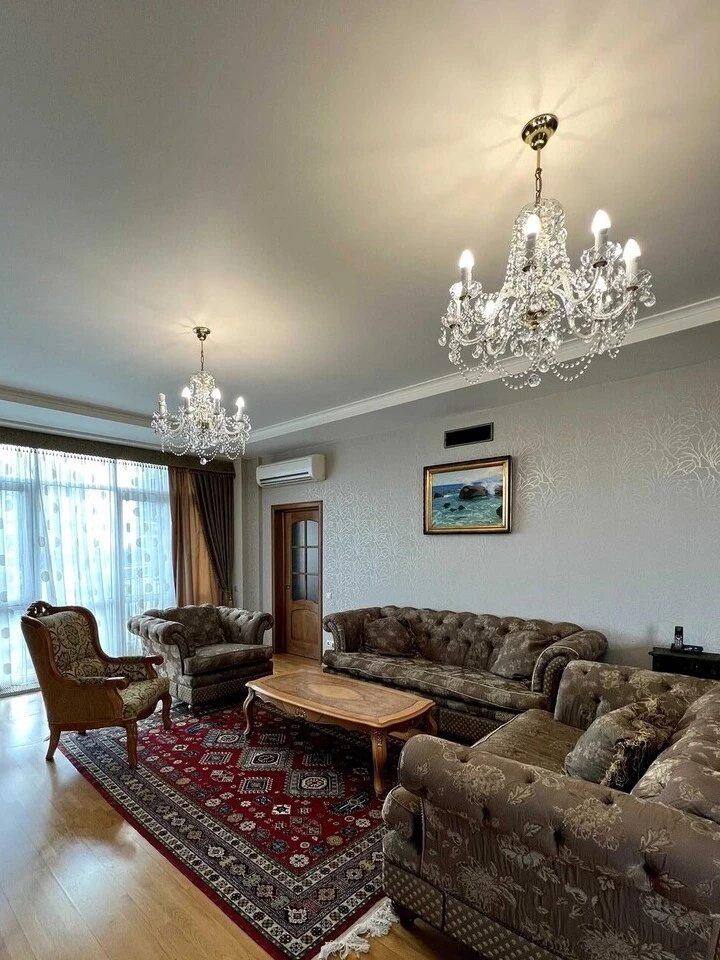 Сдам квартиру 3 комнаты, 150 m², 9 эт./25 этажей. 59, Зверинецкая 59, Киев. 