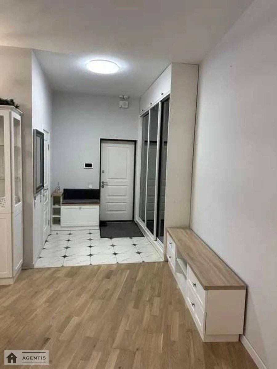 Сдам квартиру 4 комнаты, 150 m², 3 эт./23 этажа. 12, Бусловская 12, Киев. 