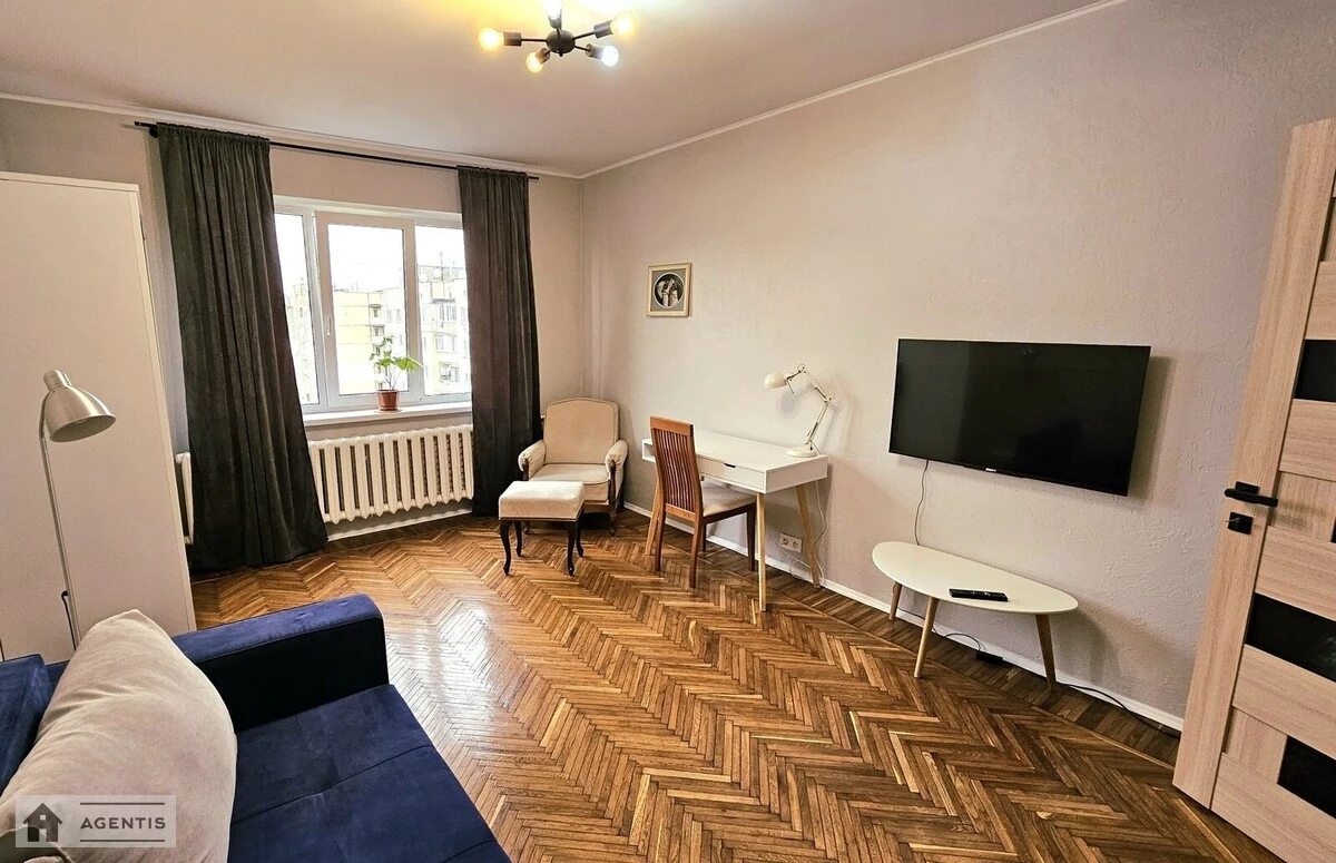 Apartment for rent 3 rooms, 72 m², 9th fl./9 floors. Obolonskyy rayon, Kyiv. 