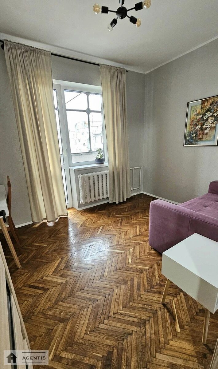 Apartment for rent 3 rooms, 72 m², 9th fl./9 floors. Obolonskyy rayon, Kyiv. 