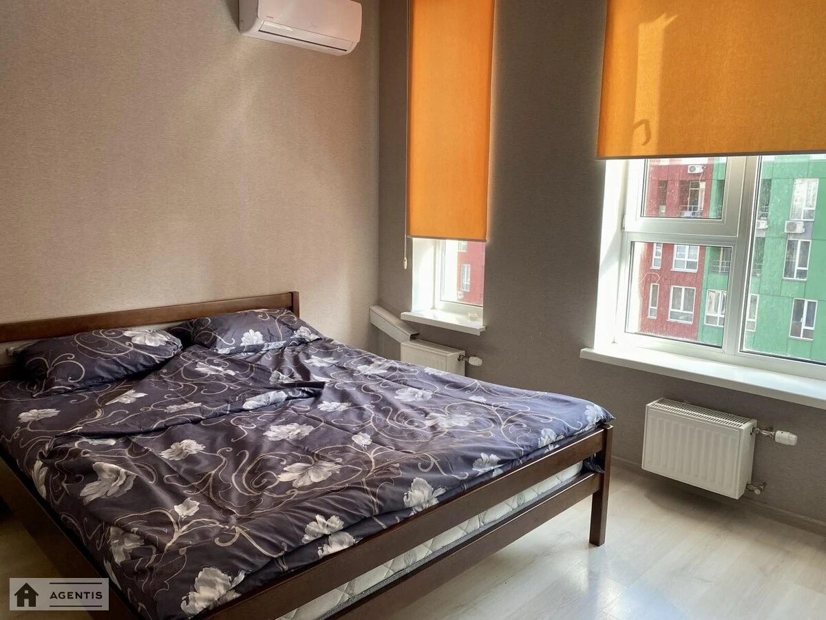 Apartment for rent 1 room, 35 m², 4th fl./12 floors. Sobornosti prosp. Vozzyednannya, Kyiv. 