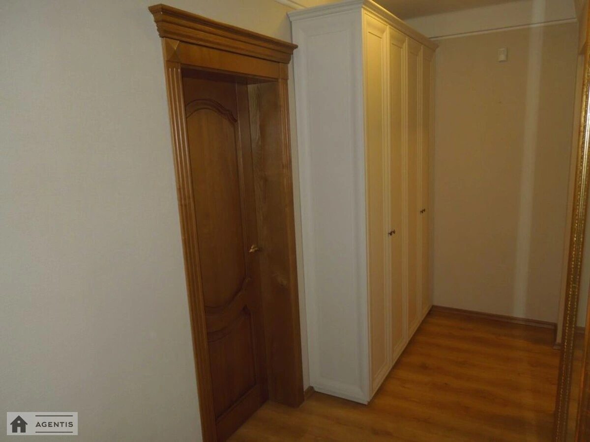 Apartment for rent 2 rooms, 56 m², 7th fl./9 floors. 45, Entuziastiv 45, Kyiv. 