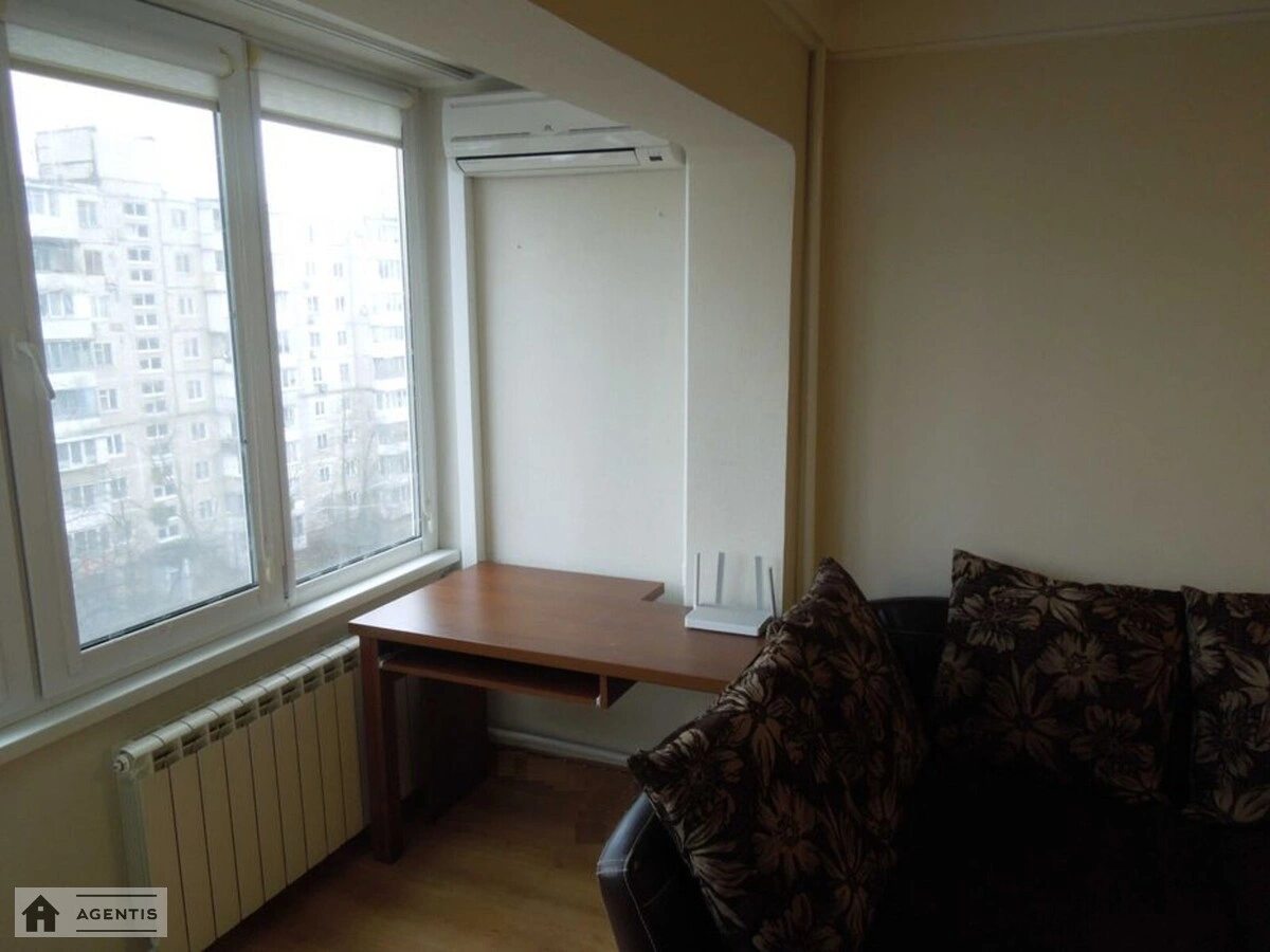 Apartment for rent 2 rooms, 56 m², 7th fl./9 floors. 45, Entuziastiv 45, Kyiv. 