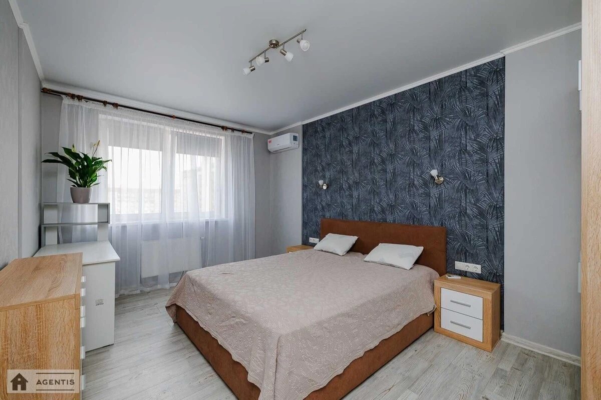 Apartment for rent 2 rooms, 65 m², 22nd fl./25 floors. 38, Yelyzavety Chavdar vul., Kyiv. 